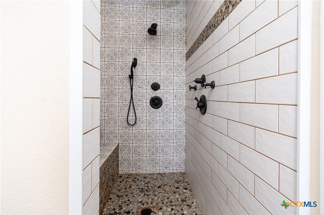 4360 Flint Oak Drive, Belton, TX 76513