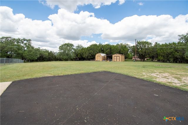 4360 Flint Oak Drive, Belton, TX 76513