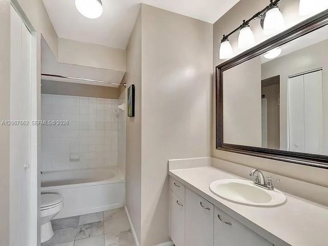 4847 Via Palm Lakes 1021, West Palm Beach, FL 33417