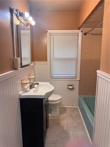 727 Maytide St, Baldwin Boro, PA 15227