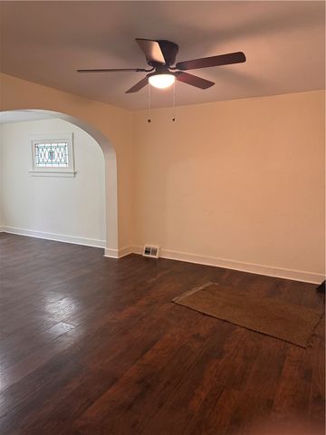 727 Maytide St, Baldwin Boro, PA 15227