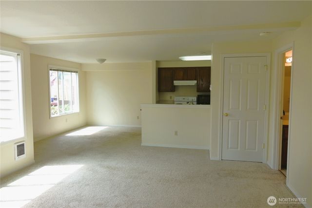 2902 13th Street #3A, Everett, WA 98201