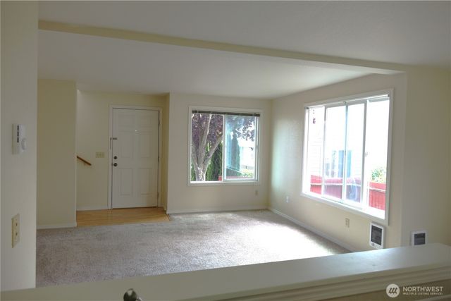 2902 13th Street #3A, Everett, WA 98201