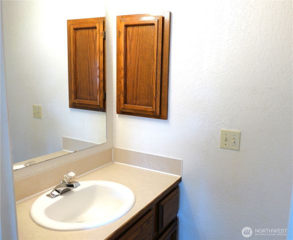 2902 13th Street #3A, Everett, WA 98201