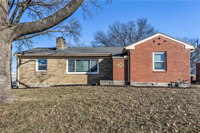 2601 S Hardy Avenue, Independence, MO 64052