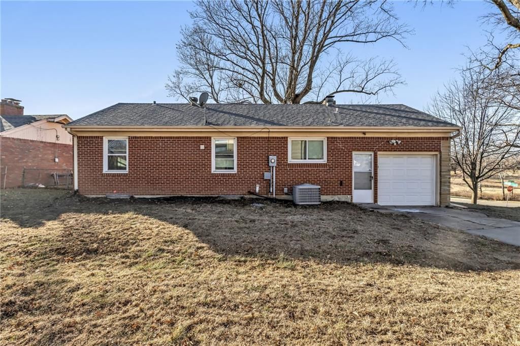 2601 S Hardy Avenue, Independence, MO 64052