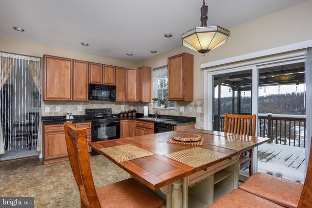 501 SANDPIPER LN, New Cumberland, PA 17070