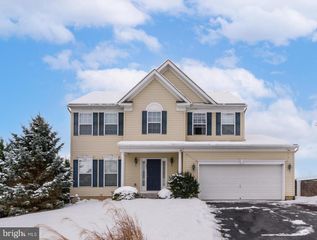 501 SANDPIPER LN, New Cumberland, PA 17070