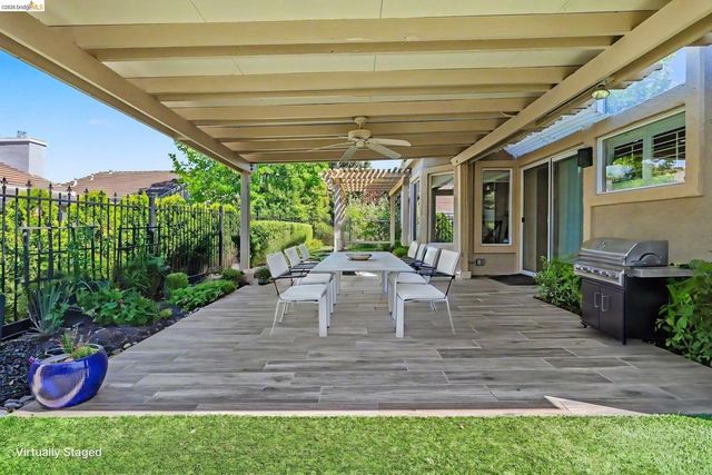424 Gravenstein Ter, Brentwood, CA 94513