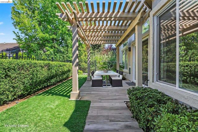 424 Gravenstein Ter, Brentwood, CA 94513