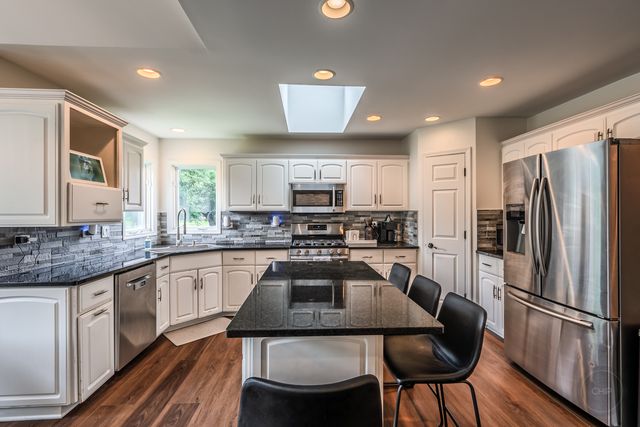 24065 Ascot Court, Naperville, IL 60564