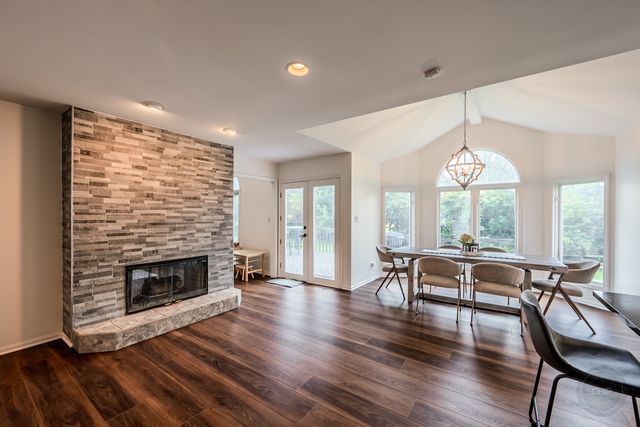 24065 Ascot Court, Naperville, IL 60564