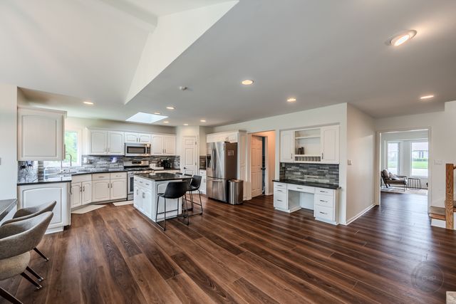 24065 Ascot Court, Naperville, IL 60564