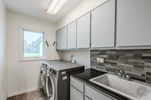 24065 Ascot Court, Naperville, IL 60564