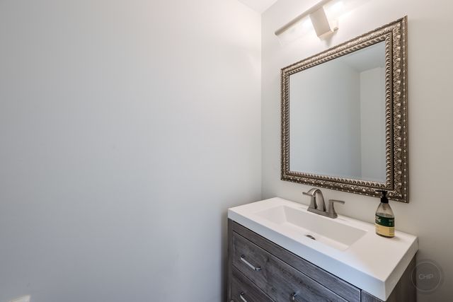 24065 Ascot Court, Naperville, IL 60564