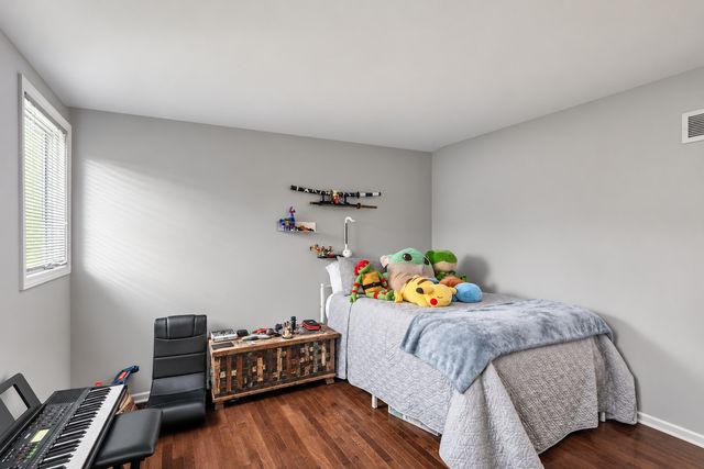 24065 Ascot Court, Naperville, IL 60564