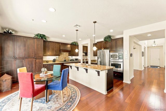 10353 Pinion Trail, Escondido, CA 92026