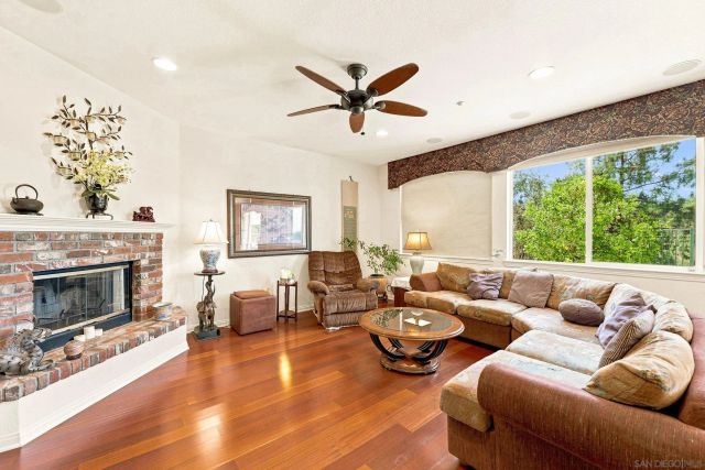 10353 Pinion Trail, Escondido, CA 92026