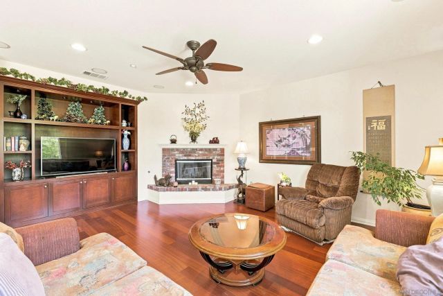 10353 Pinion Trail, Escondido, CA 92026