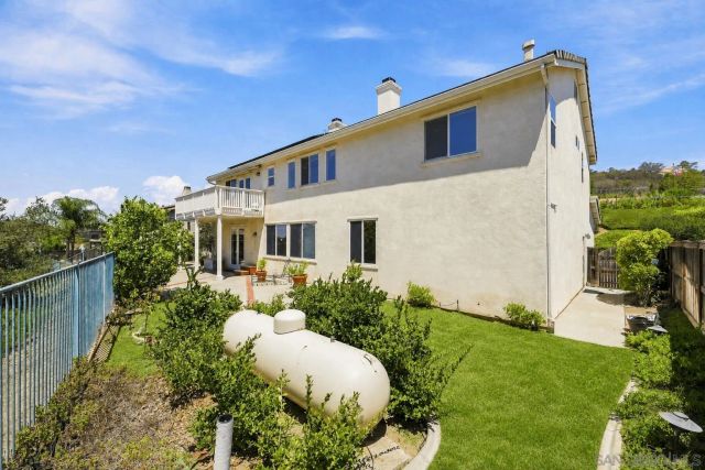 10353 Pinion Trail, Escondido, CA 92026