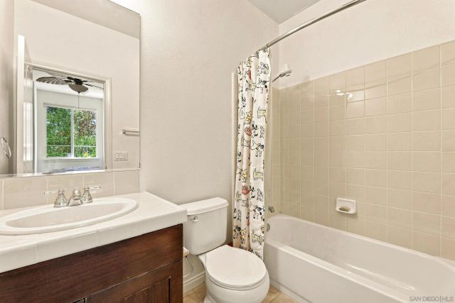 10353 Pinion Trail, Escondido, CA 92026