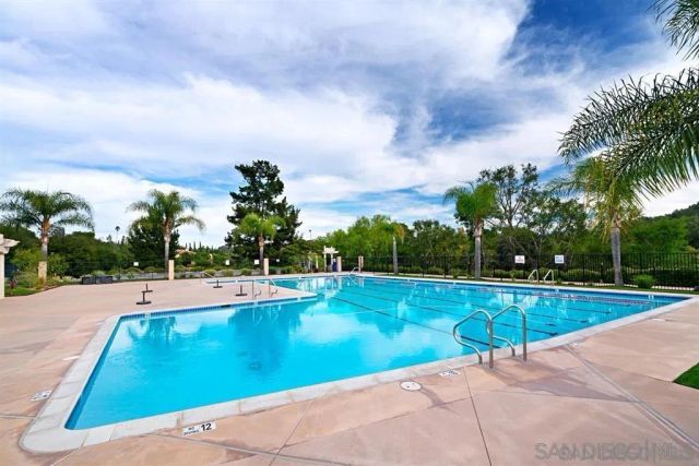 10353 Pinion Trail, Escondido, CA 92026
