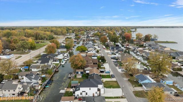 45951 Edgewater Street, Chesterfield, MI 48047