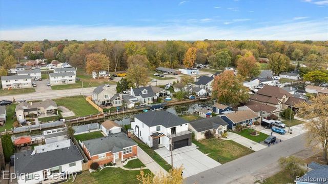 45951 Edgewater Street, Chesterfield, MI 48047