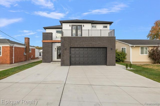 45951 Edgewater Street, Chesterfield, MI 48047