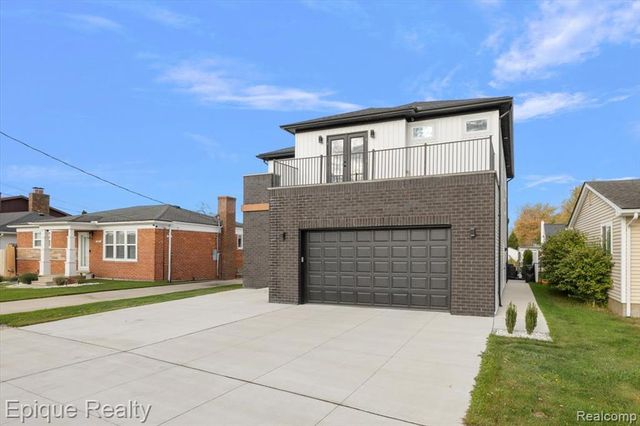 45951 Edgewater Street, Chesterfield, MI 48047