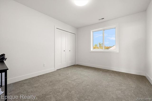 45951 Edgewater Street, Chesterfield, MI 48047