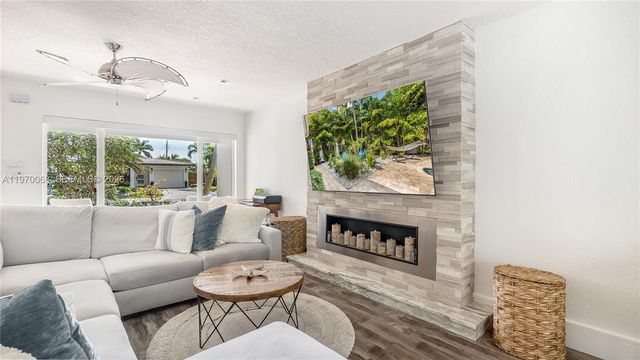 2037 Windward Dr, Lauderdale By The Sea, FL 33062