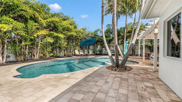 2037 Windward Dr, Lauderdale By The Sea, FL 33062