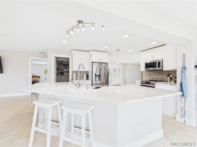 3929 N Sagamon Point, Crystal River, FL 34428