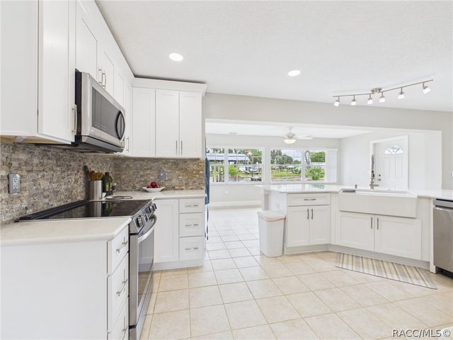 3929 N Sagamon Point, Crystal River, FL 34428