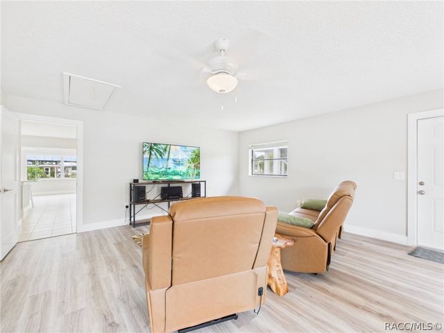 3929 N Sagamon Point, Crystal River, FL 34428