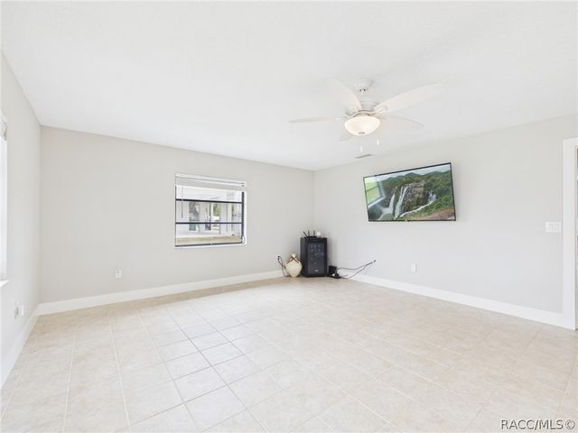 3929 N Sagamon Point, Crystal River, FL 34428
