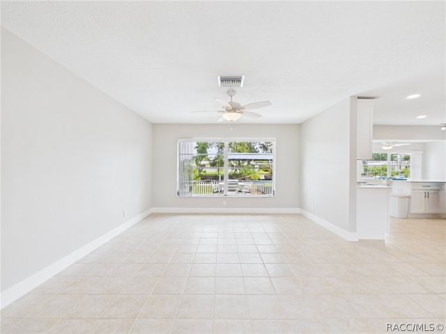 3929 N Sagamon Point, Crystal River, FL 34428