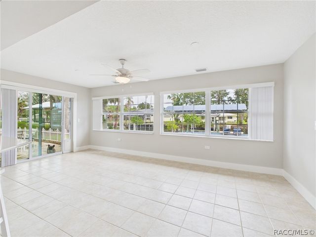 3929 N Sagamon Point, Crystal River, FL 34428