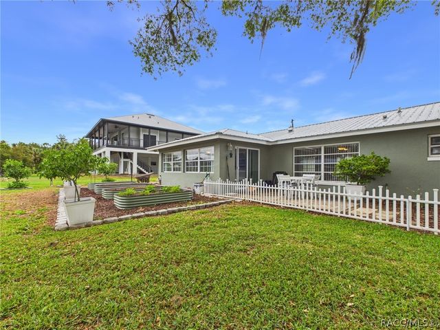3929 N Sagamon Point, Crystal River, FL 34428