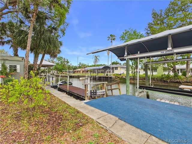 3929 N Sagamon Point, Crystal River, FL 34428