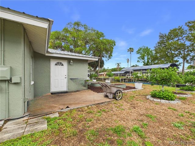 3929 N Sagamon Point, Crystal River, FL 34428