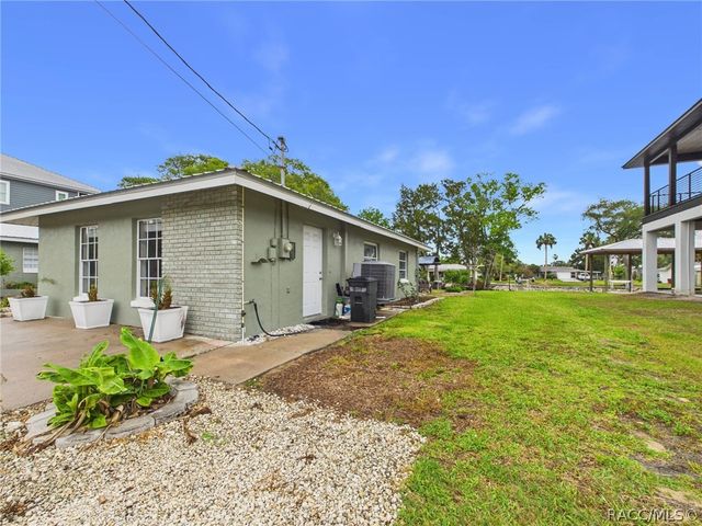3929 N Sagamon Point, Crystal River, FL 34428