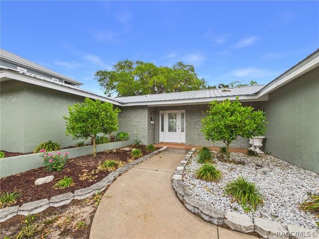 3929 N Sagamon Point, Crystal River, FL 34428
