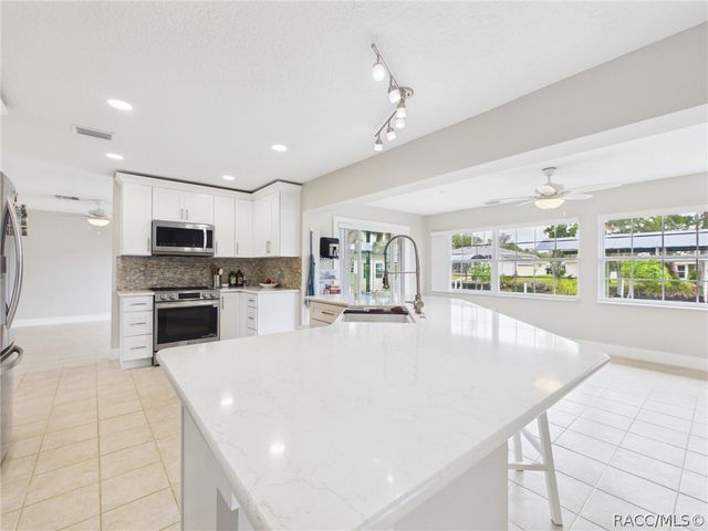 3929 N Sagamon Point, Crystal River, FL 34428