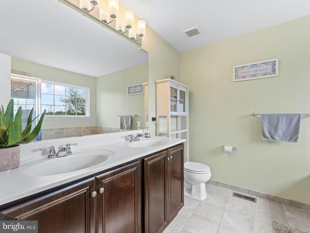 1217 KAREN ANN CT, West Deptford, NJ 08086