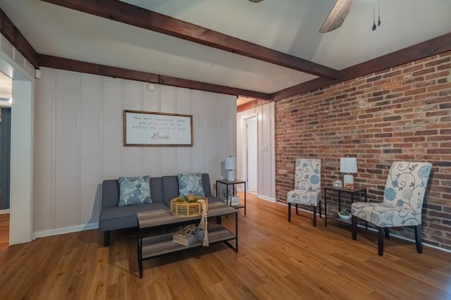 1915 Country Club Dr, Tullahoma, TN 37388