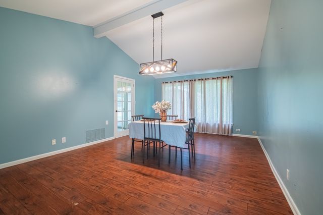 1915 Country Club Dr, Tullahoma, TN 37388