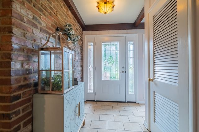 1915 Country Club Dr, Tullahoma, TN 37388