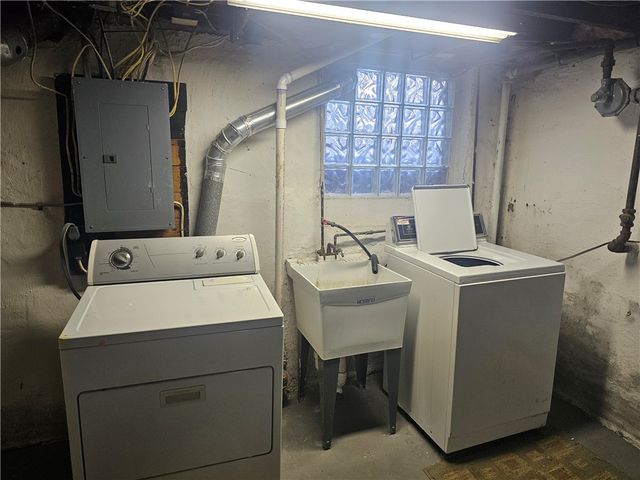 137 Oakdale Drive, Brighton, NY 14618